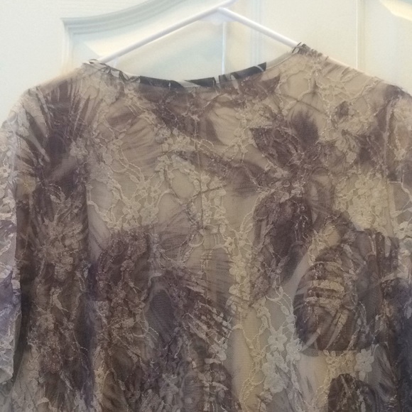 FINAL MARKDOWN Feminine -LOOKING Ladies' Top (2X) - Picture 5 of 5